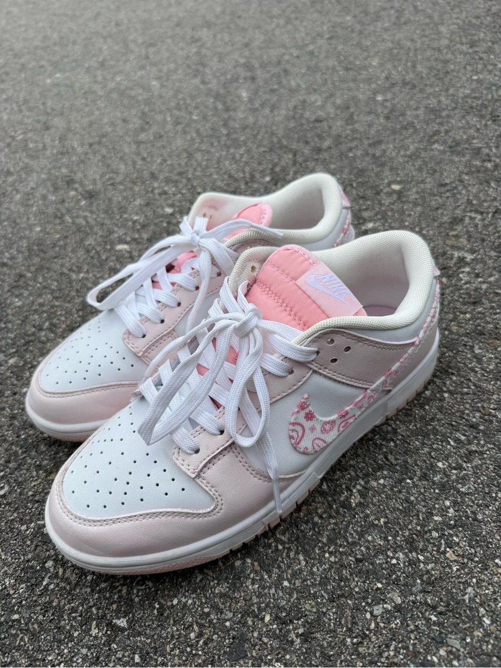 Women’s Nike Dunks- 7.5